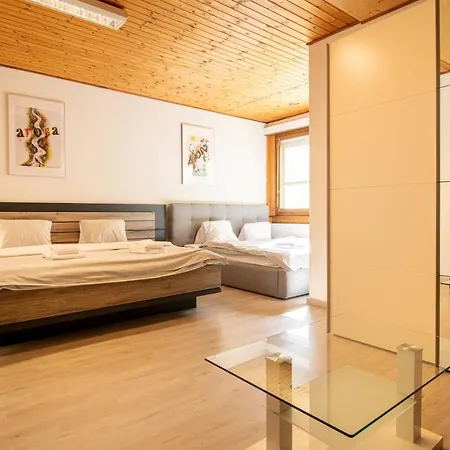 Miraflor Betty By Daire Arosa